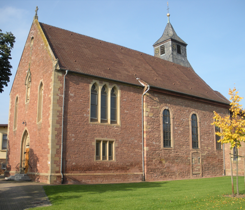 Quelle: Bear62 (https://commons.wikimedia.org/wiki/File:Kraichtal-Neuenbürg_-_Kath._Kirche_1.JPG), „Kraichtal-Neuenbürg - Kath. Kirche 1“, https://creativecommons.org/licenses/by/3.0/legalcode